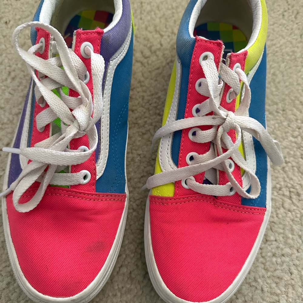 Neon Vans Old skool 
Women’s 7.5